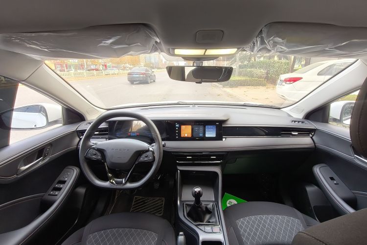 荣威i5 2023款 1.5L 手动舒享版中控内饰7002