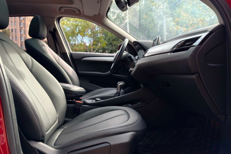 宝马X1 2016款 sDrive18Li 时尚型中控内饰7009