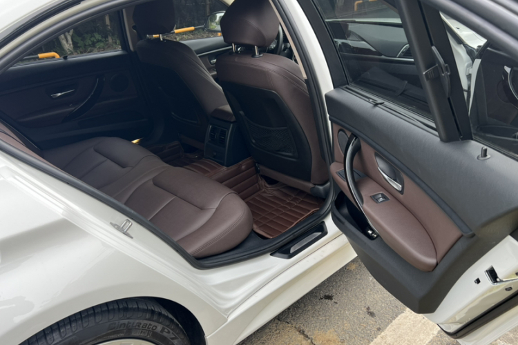 宝马3系 2019款 320Li M运动套装中控内饰7007