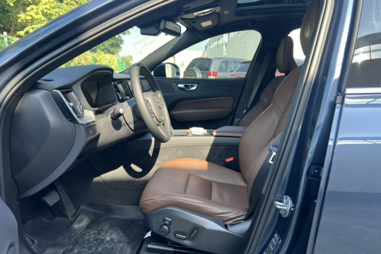 沃尔沃XC60 2023款 B5 四驱智逸豪华版局部细节19
