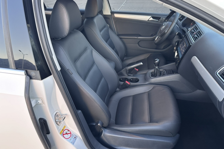 大众 速腾 2014款 1.4TSI 手动豪华型中控内饰7001