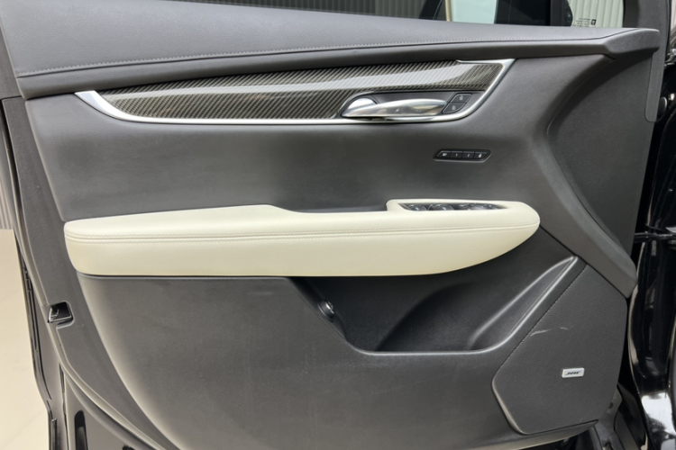 凯迪拉克XT6 2020款 28T 六座豪华运动型至享安全版中控内饰7011