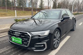 奥迪A6L 2023款 改款 45 TFSI 臻选动感型