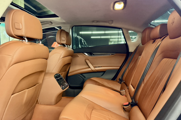 玛莎拉蒂 总裁 2013款 3.0T 标准型中控内饰7007