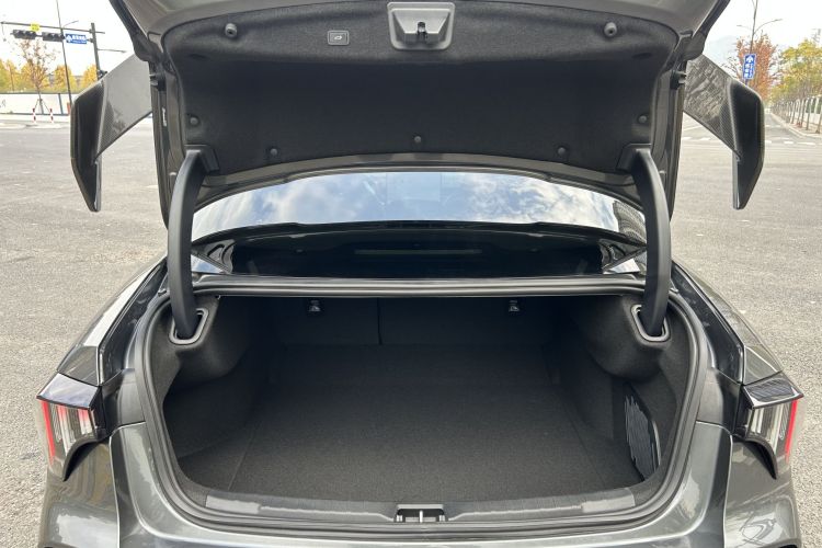 领克03 2025款 1.5TD DCT冠军版Pro中控内饰7007