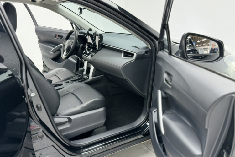 丰田 锋兰达 2024款 2.0L CVT领先版中控内饰7004