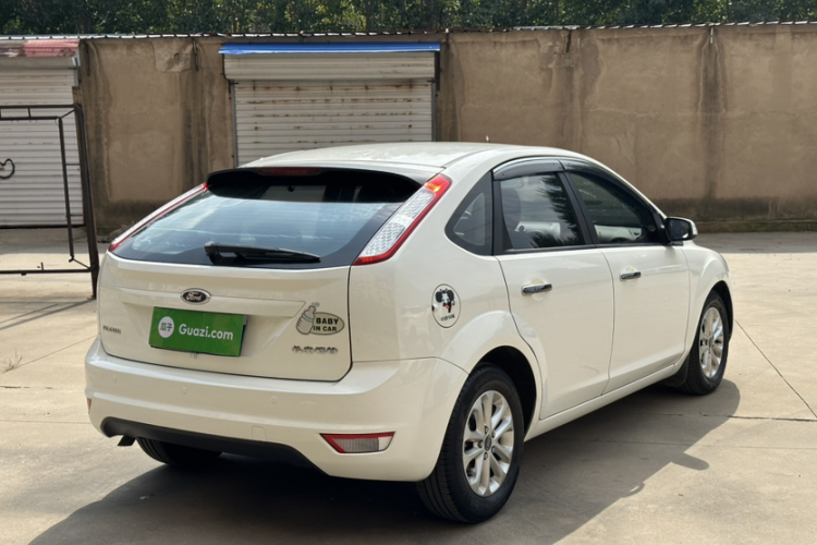 福特 福克斯 2013款 两厢经典 1.8L 手动百万纪念版车身外观6004