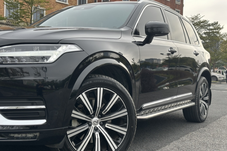 沃尔沃XC90 2022款 B6 智逸豪华版 7座车身外观6003