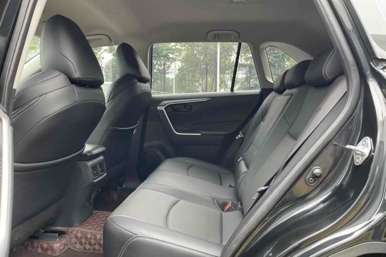 丰田 威兰达 2023款 2.0L CVT两驱领先版中控内饰7003