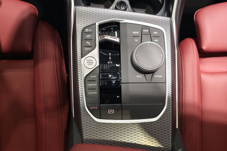 宝马3系 2024款 325Li M运动曜夜套装中控内饰7008