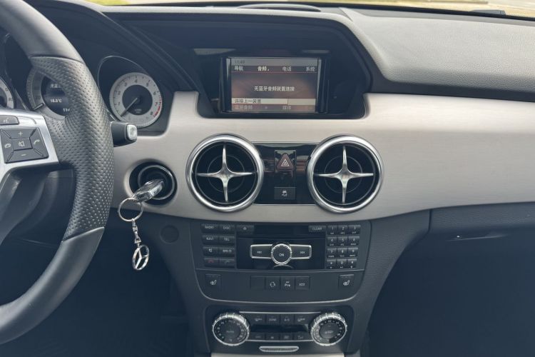 奔驰GLK级 2015款 GLK 260 4MATIC 时尚型 极致版中控内饰7008