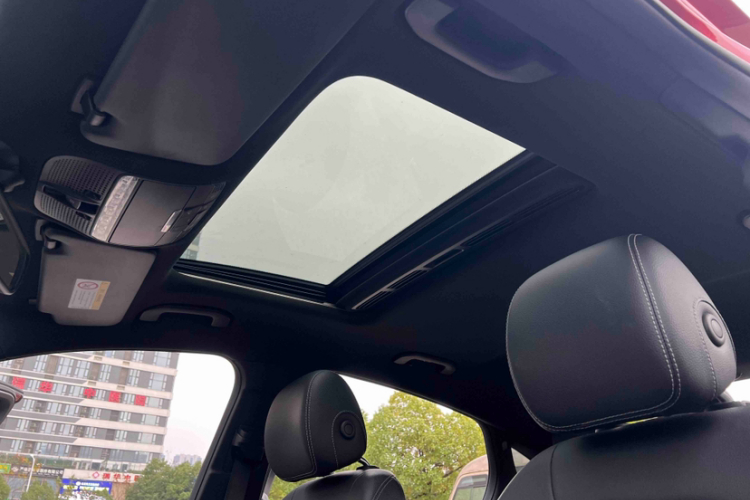 奔驰GLC轿跑 2017款 GLC 200 4MATIC 轿跑SUV中控内饰7010