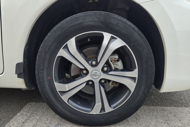 日产 骐达TIIDA 2019款 1.6L CVT智行版 国VI车身外观6006