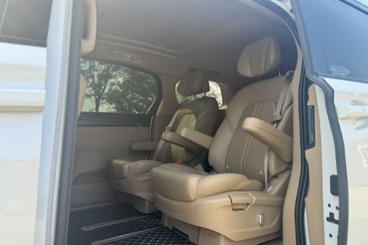 别克GL8 2020款 ES陆尊 653T 尊享型中控内饰7003