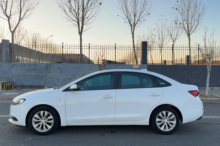 别克 英朗 2019款 15T 手动精英型 国VI车身外观6006