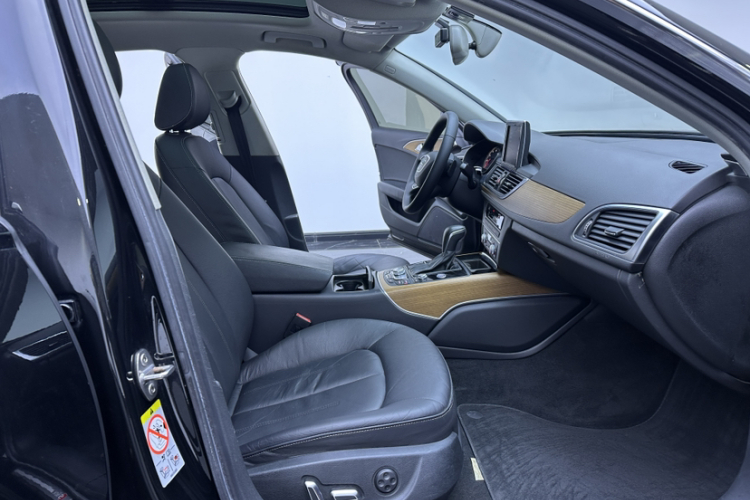 奥迪A6L 2018款 30周年年型 30 FSI 风尚型局部细节41