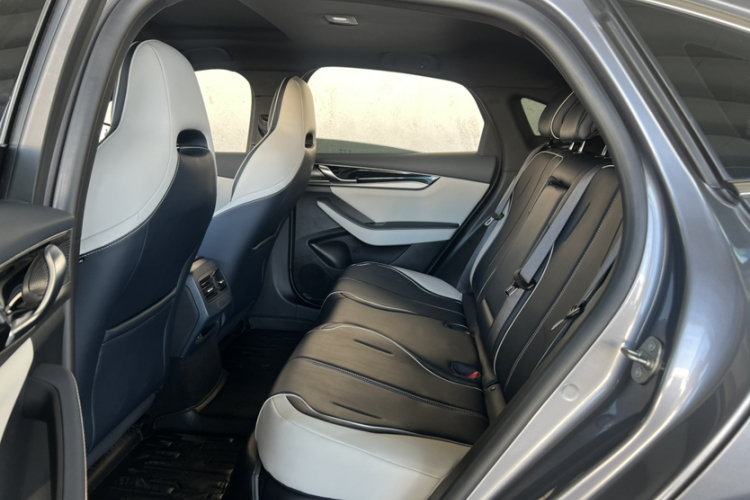 比亚迪 秦PLUS 2021款 DM-i 120KM 旗舰型中控内饰7003