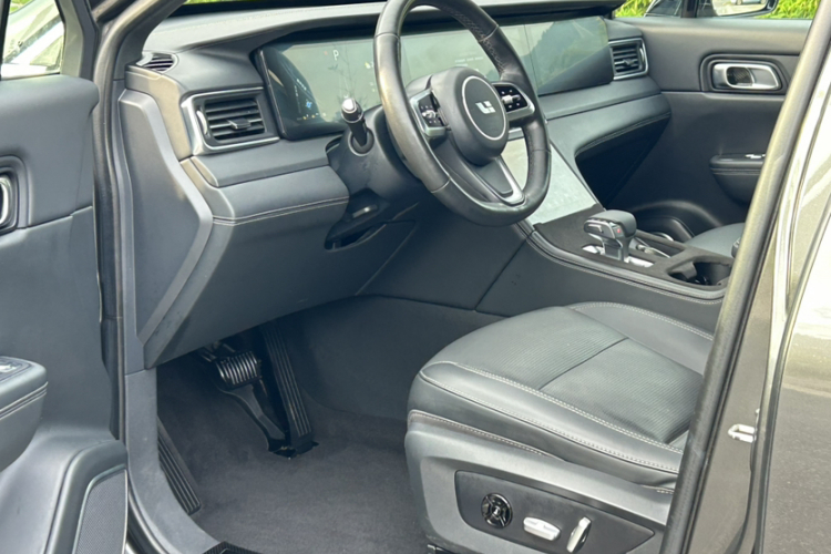 理想汽车 理想ONE 2021款 增程6座版中控内饰7005