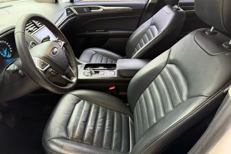 福特 蒙迪欧 2017款 改款 EcoBoost 180 时尚型中控内饰7003