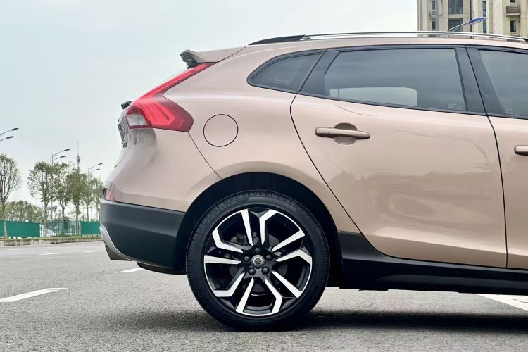 沃尔沃V40 2017款 Cross Country T3 智雅版车身外观6006