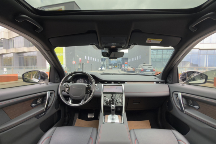 路虎 发现运动版 2020款 249PS R-Dynamic 性能科技版 7座中控内饰7007