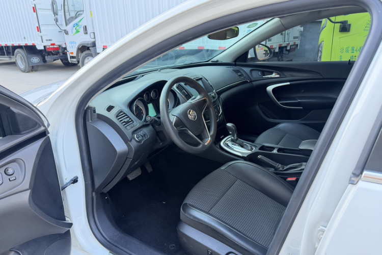 别克 君威 2015款 1.6T 领先技术型中控内饰7001