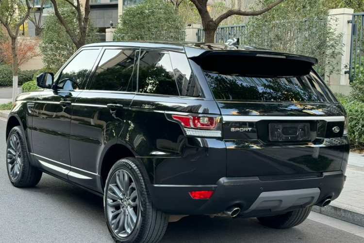 路虎 揽胜运动版 2017款 3.0 SC V6 SE车身外观6002