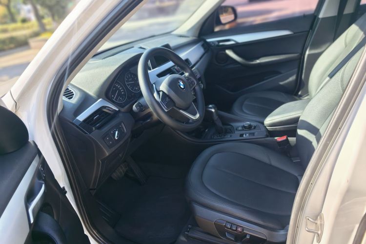 宝马X1 2016款 sDrive18Li 尊享型中控内饰7001