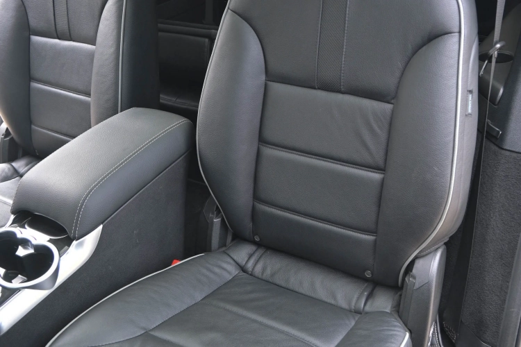 奔驰R级 2015款 R 400 4MATIC 豪华型中控内饰7005