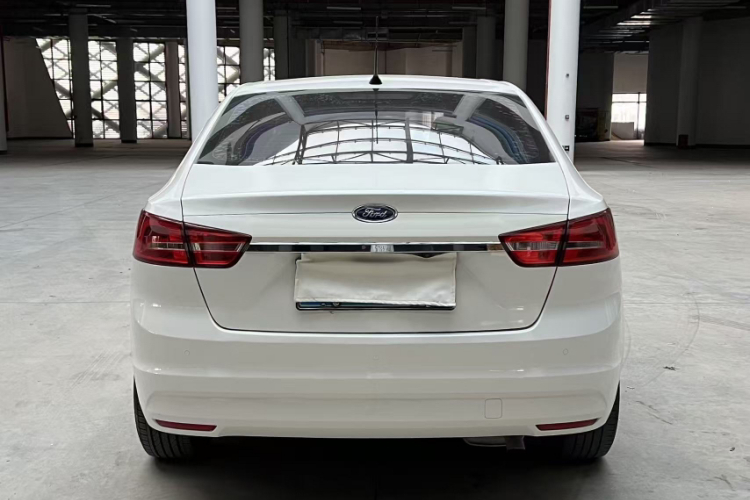 福特 福睿斯 2015款 1.5L 自动时尚型车身外观6005