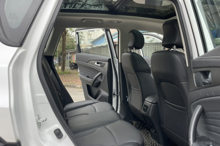 长安CS35PLUS 2019款 1.4T DCT酷联蓝鲸版中控内饰7006