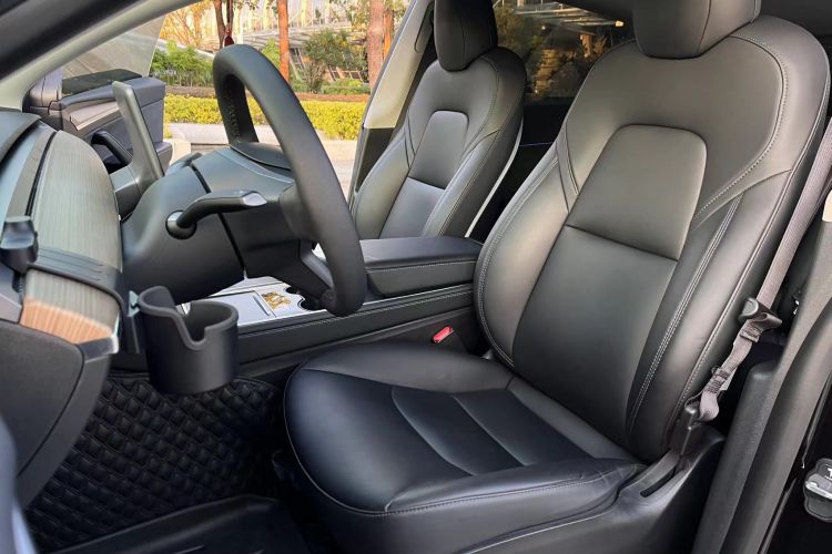 特斯拉 Model Y 2022款 长续航全轮驱动版局部细节19