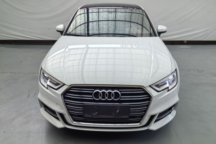 奥迪A3 2018款 30周年年型 Limousine 35 TFSI 时尚型车身外观6012