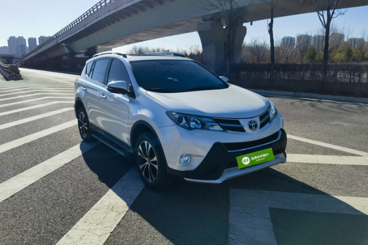 丰田 RAV4荣放 2015款 2.5L 自动四驱精英版车身外观6005
