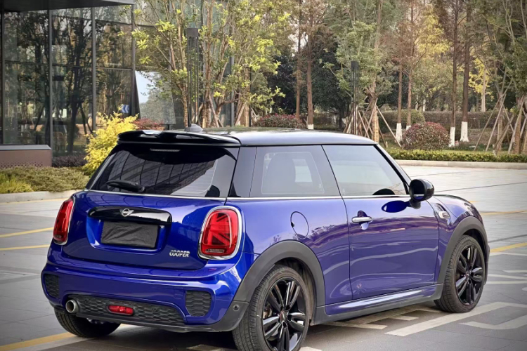 MINI 2018款 1.5T COOPER 赛车手车身外观6002