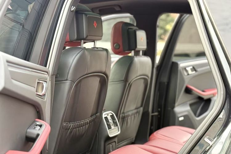 保时捷 2022款 Macan 2.0T中控内饰7008