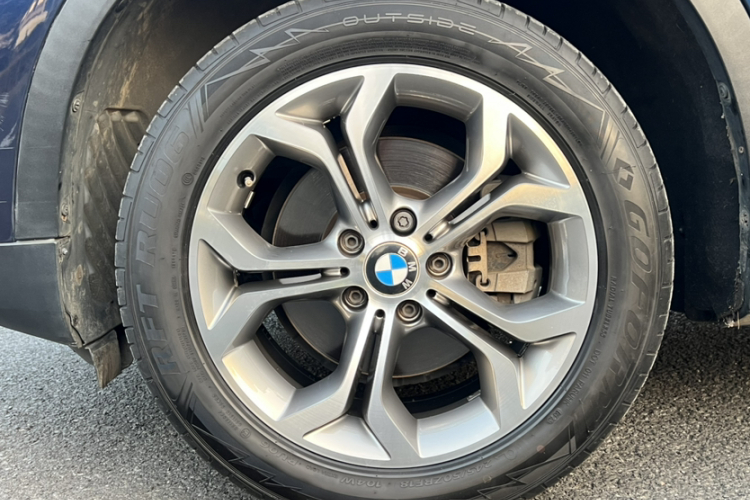 宝马X4 2014款 xDrive20i X设计套装车身外观6004