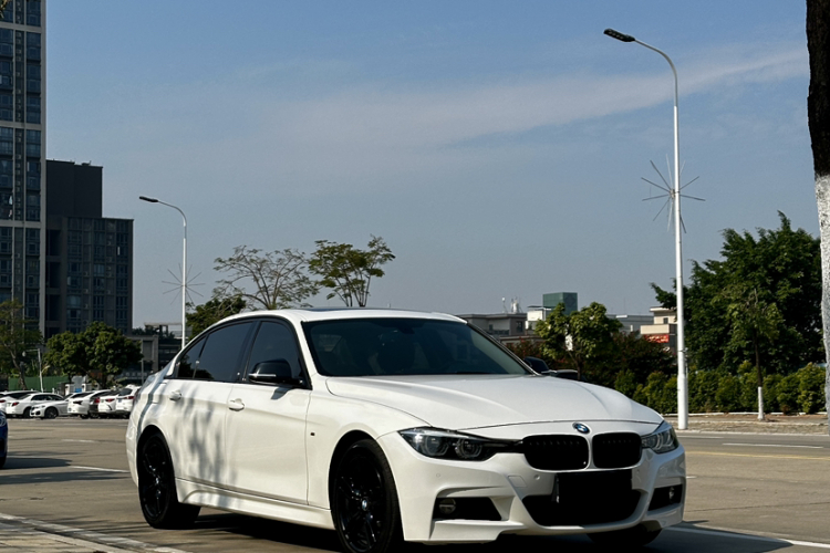 宝马3系 2018款 320Li M运动曜夜版车身外观6009