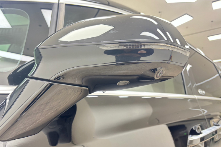 腾势D9 2024款 DM-i 980 四驱尊荣型车身外观6008