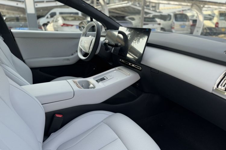 小鹏P7+ 2024款 长续航 Max中控内饰7009