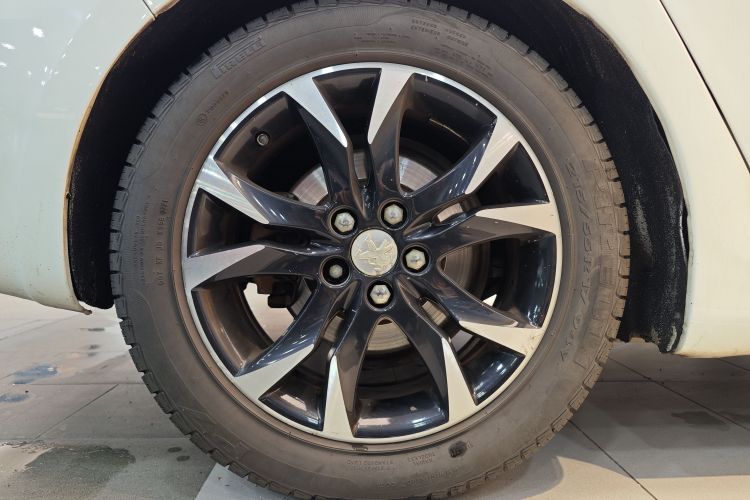 标致508 2013款 2.3L 两周年纪念 自动旗舰版车身外观6012