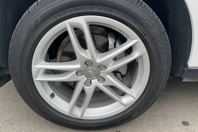 奥迪Q5 2017款 40 TFSI 技术型车身外观6004