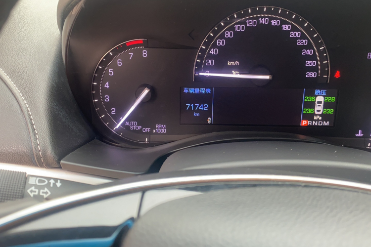 凯迪拉克ATS-L 2017款 28T 时尚型中控内饰15