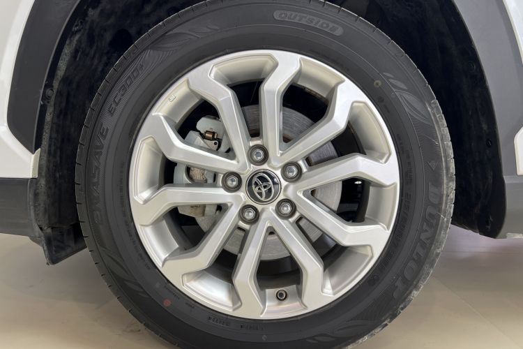 丰田 锋兰达 2023款 2.0L CVT领先版车身外观6002