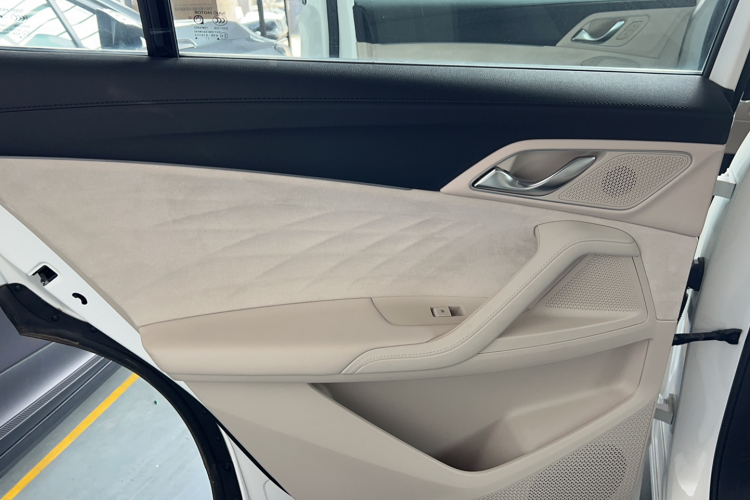 荣威D5X DMH 2024款 135科技版中控内饰7004