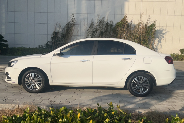 吉利汽车 帝豪 2018款 1.5L CVT尊贵型车身外观6006