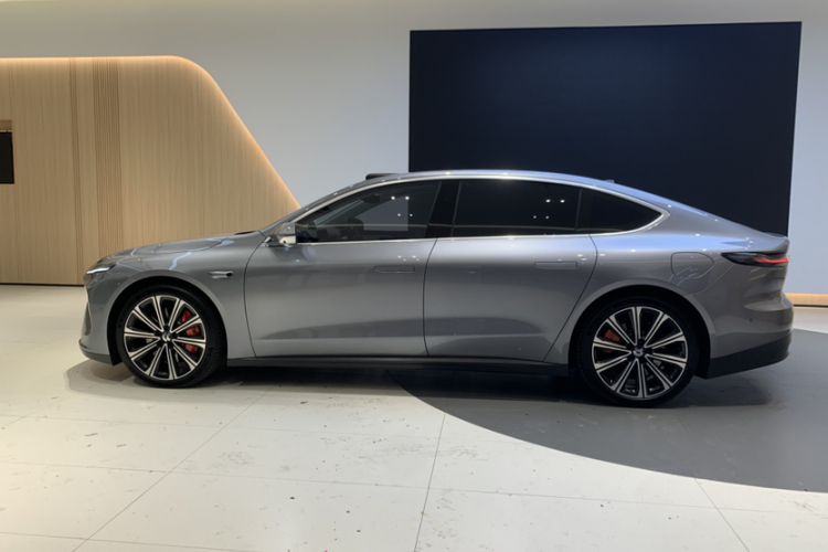 蔚来ET7 2024款 75kWh 行政签名版车身外观6005