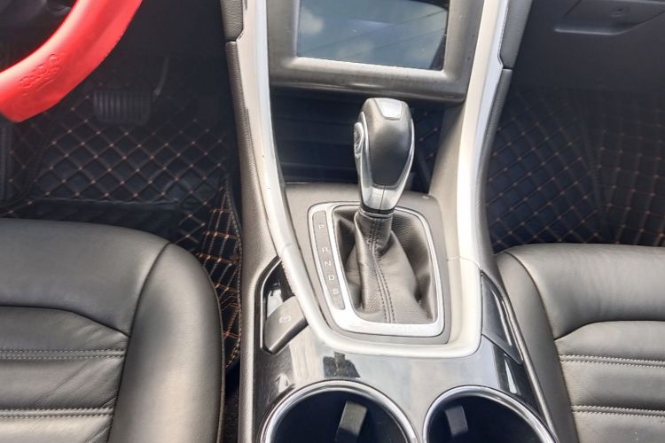 福特 蒙迪欧 2013款 1.5L GTDi180时尚型中控内饰7004