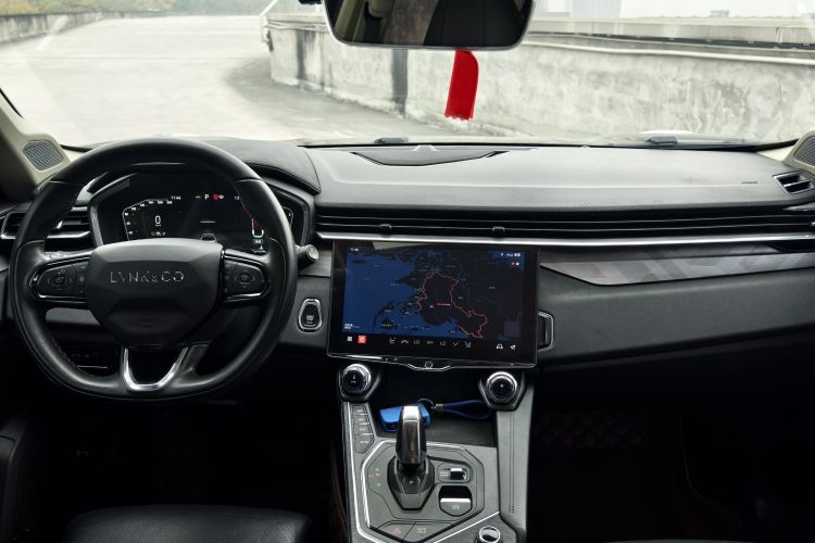 领克01 2021款 2.0TD 两驱型Pro中控内饰7001