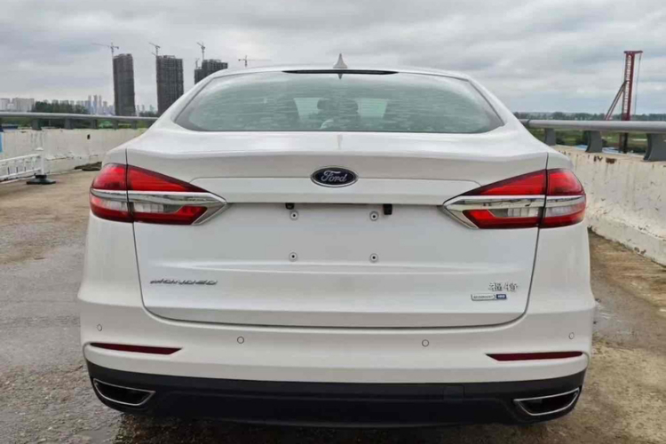 福特 蒙迪欧 2017款 EcoBoost 180 时尚型车身外观6004